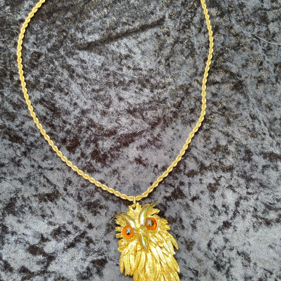 Vintage Gold Tone  Metal Articulated OWL Necklace Brown  Eyes Necklace - Picture 2 of 3